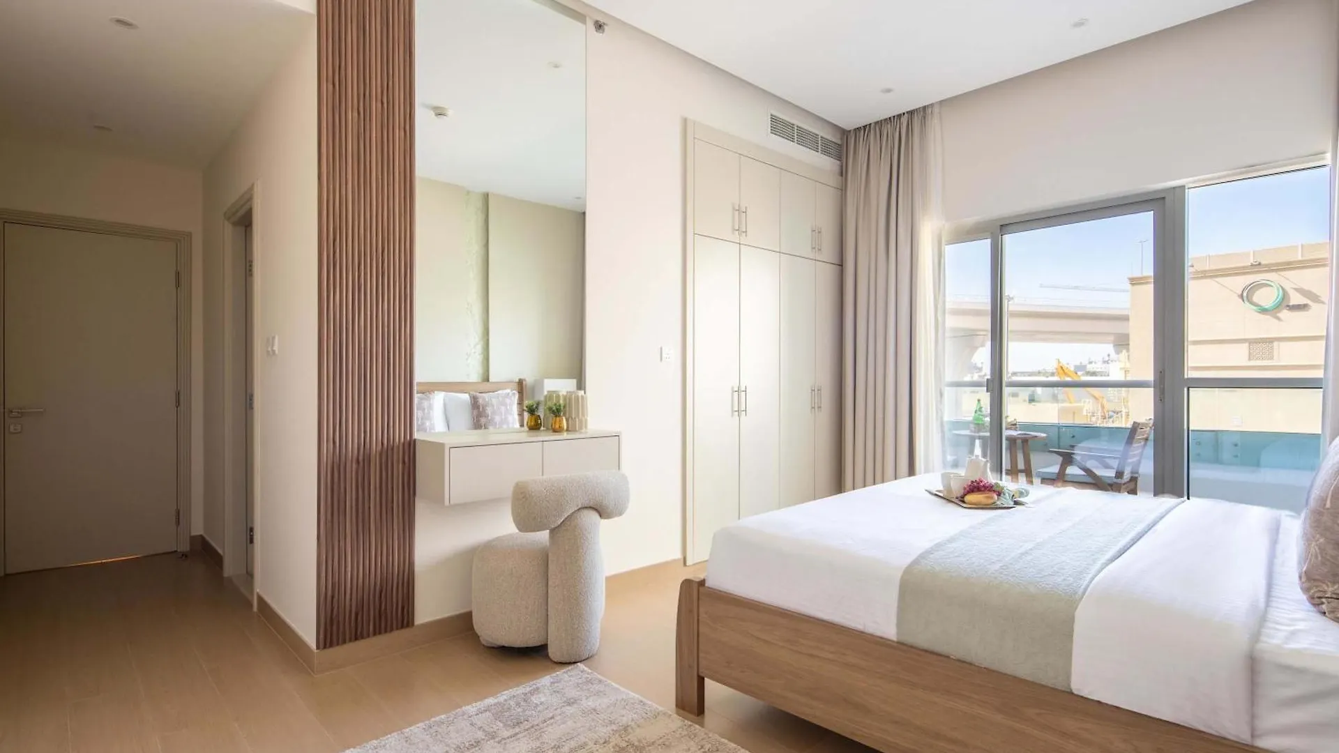 Frank Porter - Zen Tower Dubai Apartment