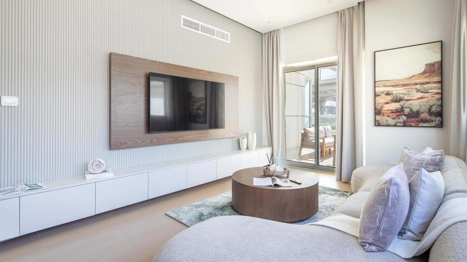 Frank Porter - Zen Tower Dubai Apartment
